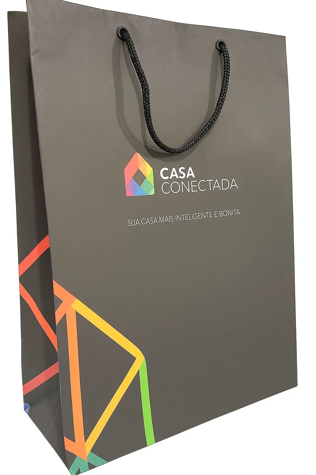 Aplicação de hot stamping dourado em logo de sacola