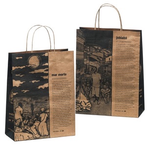 Sacola de papel kraft pardo resistente com logo em preto.